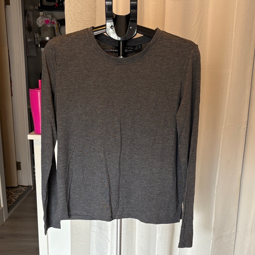 Athleta Charcoal Long Sleeve Top